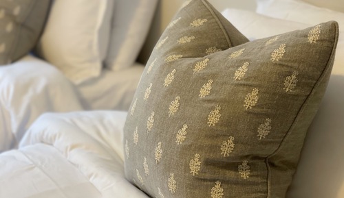 Double or Twin Room, Ensuite, Mountain View