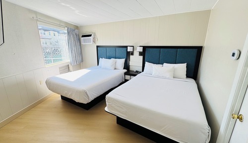 Deluxe Double Room, Multiple Beds, Kitchenette