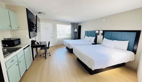 Basic Single Room, 2 Queen Beds, Kitchenette