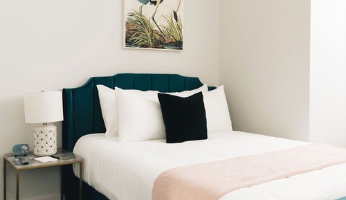 Queen Suite (ADA)