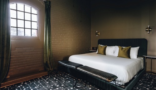 Junior King Suite