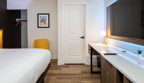 Standard Room, 1 King Bed, Non Smoking, Refrigerator & Microwave