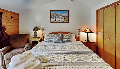 Studio (3 Bedrooms)