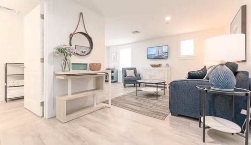 Luxury Condo, 1 Bedroom, Kitchen, City View