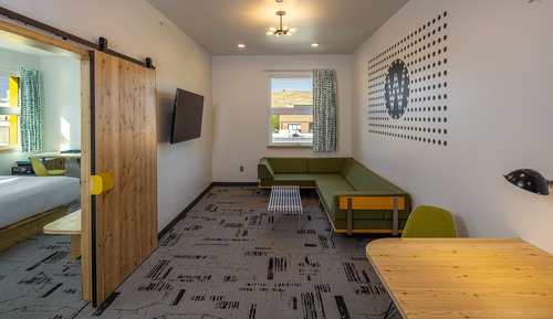 Suite, Mobility Accessible (Bitterroot)