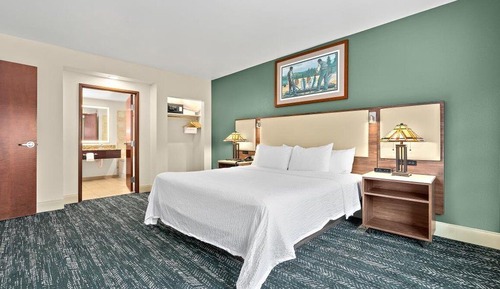 Superior Suite, 1 King Bed (Black River Suite)