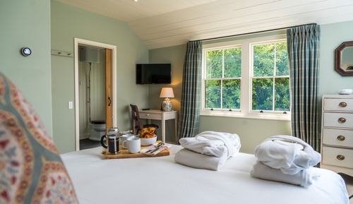 Luxury Cottage, Ensuite, Garden View (6 Bedroom House)