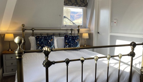 Standard Double Room, 1 King Bed, Mountain View