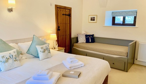 Family Suite (2 Adults + 3 Children)