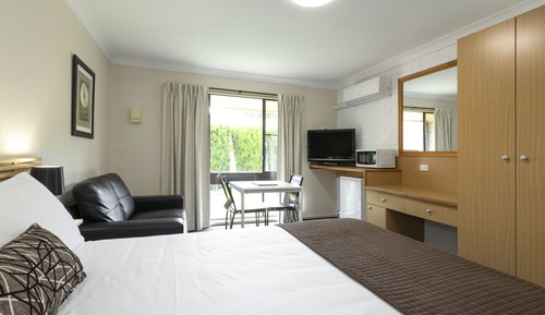 Classic Room, 1 Queen Bed, Ground Floor