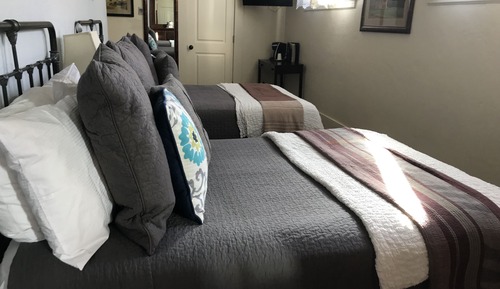 Basic Room, 2 Double Beds