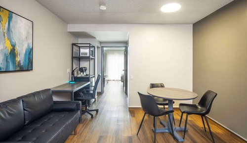 Suite (King)
