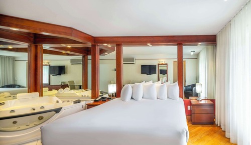 Superior Room (King, whirlpool)
