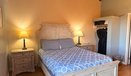 Standard Room, 1 Queen Bed, Patio