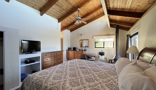 King Bed, Hot Tub, Fireplace, Ocean View