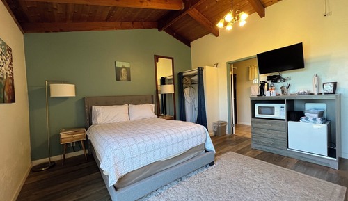 Queen Room with Ocean View