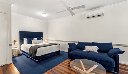 Deluxe Room, 1 Queen Bed, Garden View (Spa)