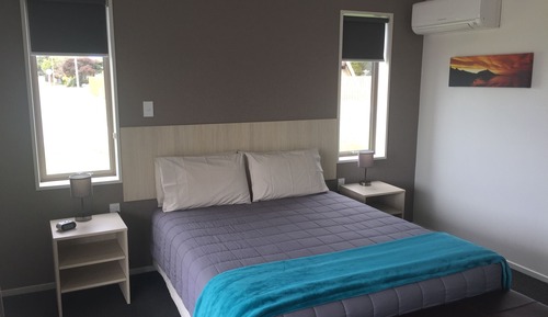 Studio, 1 Queen Bed, Accessible