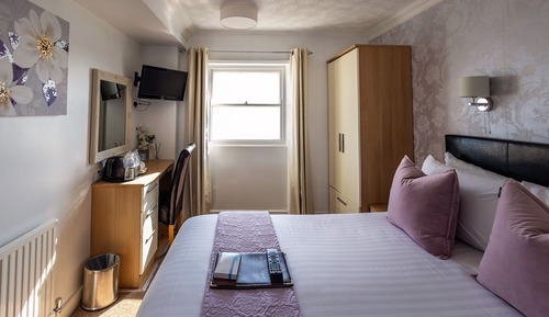 Double Room, Sea View (Room9 2nd Floor)