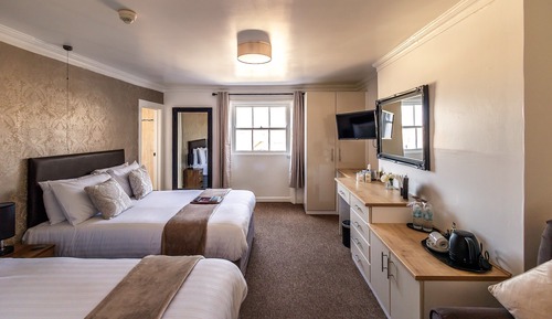 Family Room (Room7 2nd Floor)