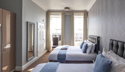 Family Room, Sea View (Room5 1st Floor)