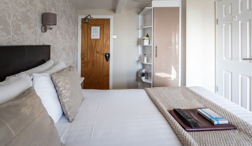 Double Room, Sea View (Room11 3rd Floor)