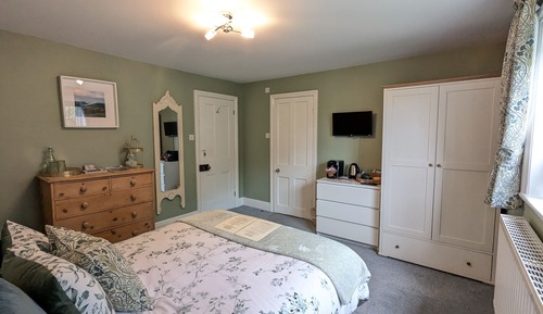 Standard Double Room, Ensuite, Garden View