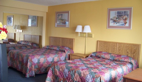 Standard Room, 2 Double Beds, Smoking