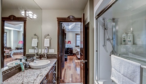 King Suite with balcony, fireplace