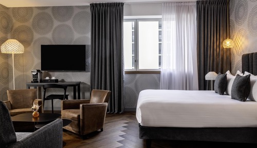 Family Room, 2 Queen Beds, Connecting Rooms (Twin bed on request)