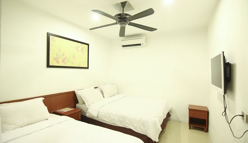 Family Room, No Windows