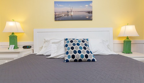 Standard Room, 1 King Bed