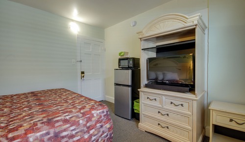 Standard Room, 1 King Bed