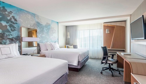 Room, 2 Queen Beds (Mobility Accessible, Tub)