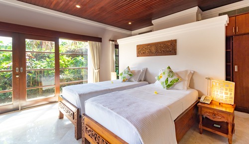 Deluxe Suite, Garden View, Poolside