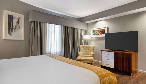 Suite, 1 King Bed, Non Smoking, Jetted Tub