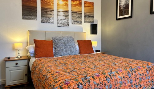 Double Room, Ensuite (Room 6)