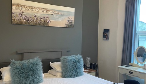 Double Room, Ensuite (Room 4)