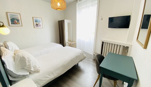 Standard Twin Room