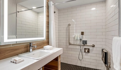 Room, 2 Queen Beds, Accessible, Non Smoking