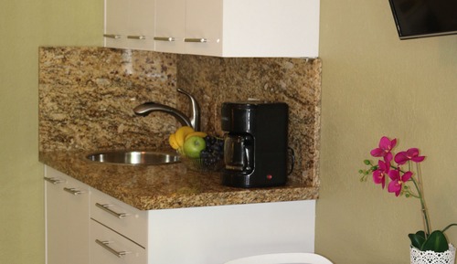 Standard Room, 1 Queen Bed