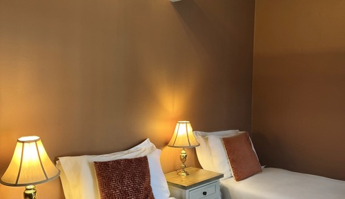 Twin Room, Ensuite (Townhouse)