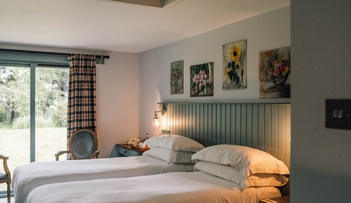 Superior River House Twin