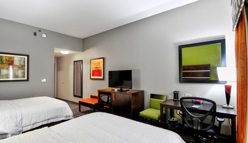 Room, 2 Queen Beds, Accessible, Bathtub (Nonsmoking)