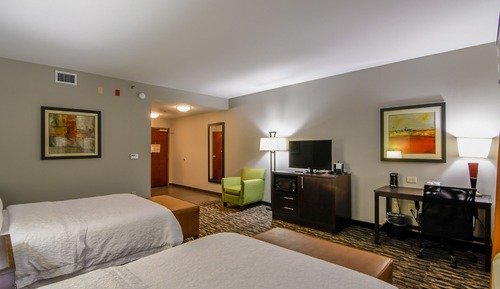 Room, 2 Queen Beds, Non Smoking (Hearing)