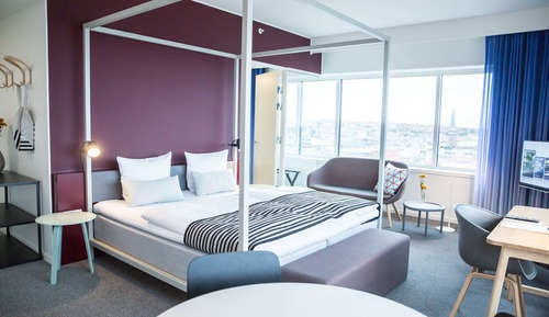 Business Room, 1 Double Bed, Corner