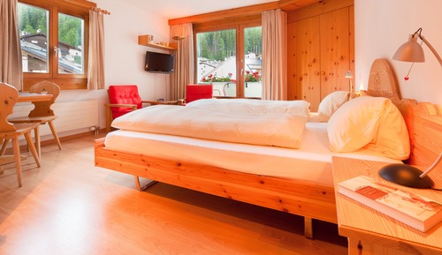 Classic Double Room, Balcony, Mountain View