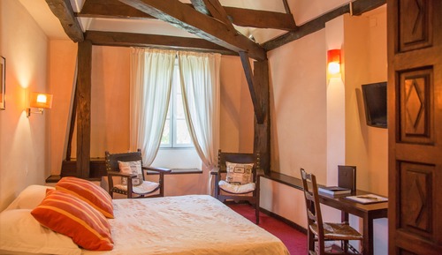 Double Room (Chambre Châtelaine)