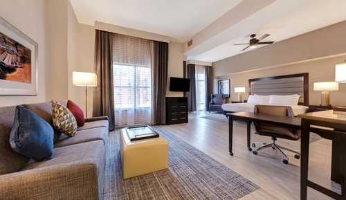 Suite, 1 King Bed, Accessible (Roll-in Shower)