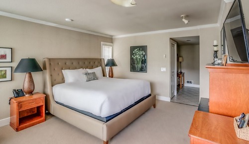 The Courtyard - Grand King (Pet and Child Friendly)